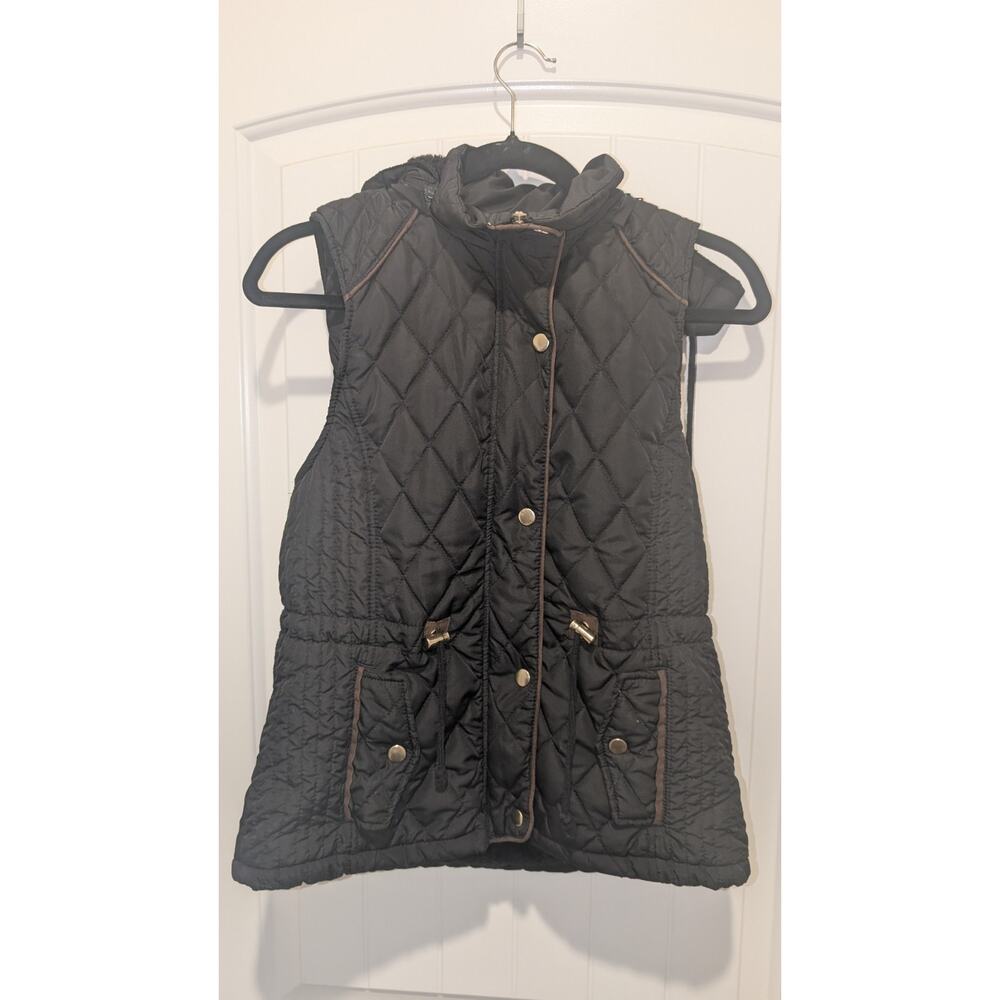 Love Tree size small women's quilted vest with hood.